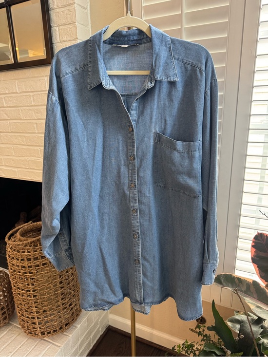 LOFT Tops - LOFT Chambray Everyday Oversized Pocket Shirt
